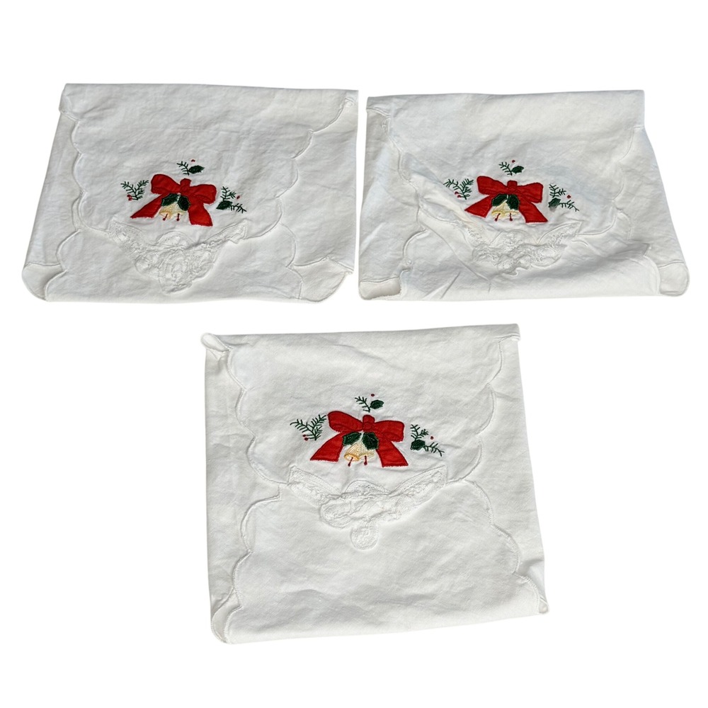 Vintage‎ Christmas Embroidered Scalloped Linen Napkins White Red Bow Bells Set 3